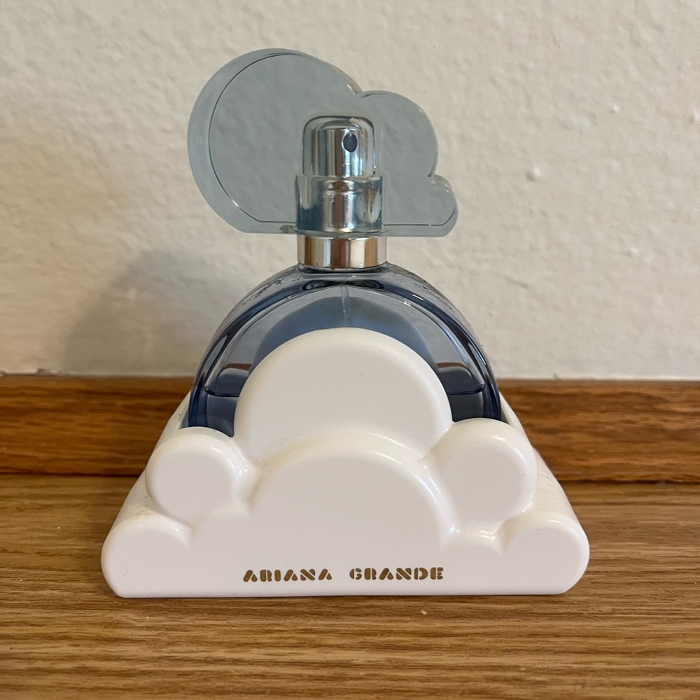 Ariana Grande Cloud Eau de Parfum 1.7oz